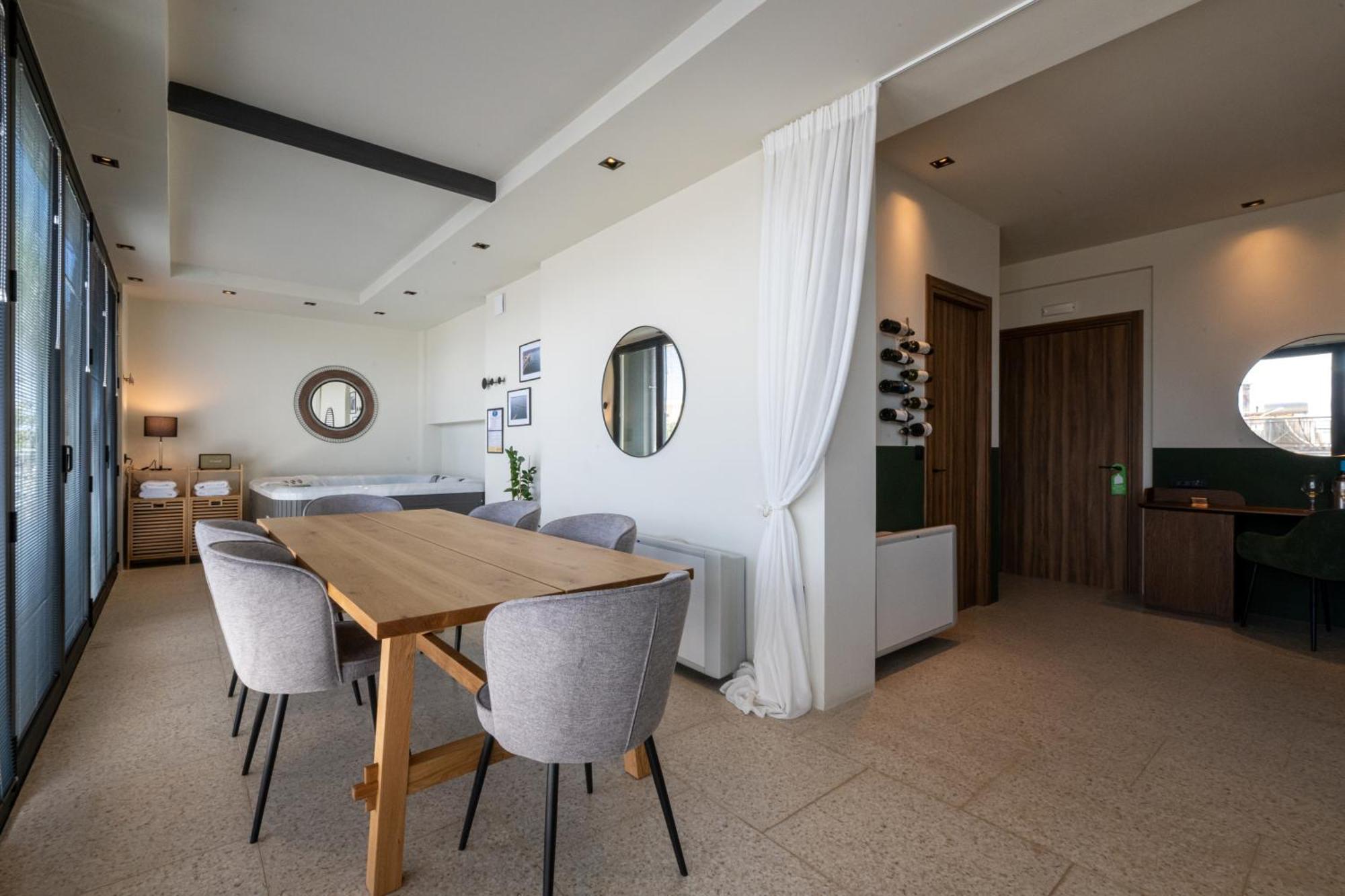 Evripidou 7 - Kalamata Mediterranean Suites Room photo