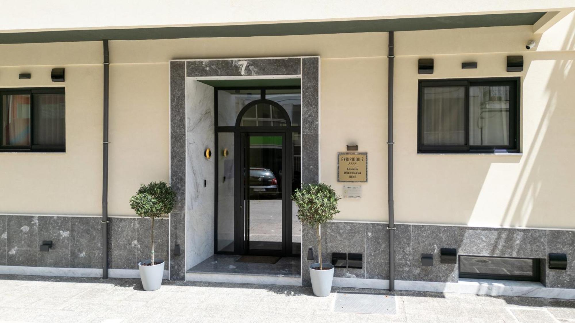 Evripidou 7 - Kalamata Mediterranean Suites Exterior photo